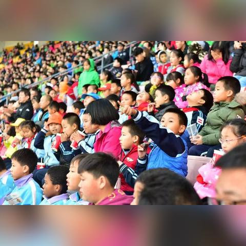 足球比赛加油牌图的长尾关键词有什么