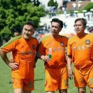 足球运动员晚安动作盘点的长尾关键词有什么