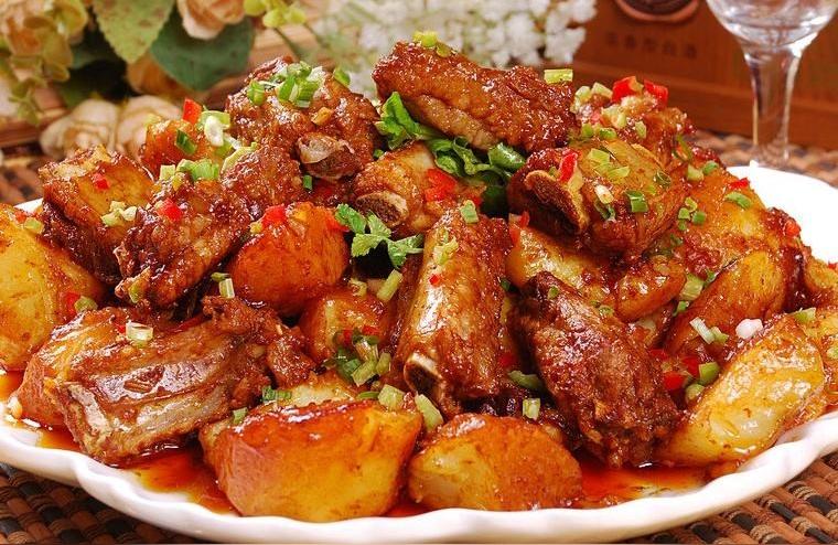 餐桌美食寓意什么（中国饮食文化含义丰富表现在对生活习俗影响深刻）