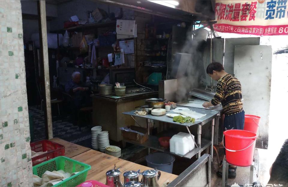 广州美食中午吃什么（广州一家三口一个月的伙食费）