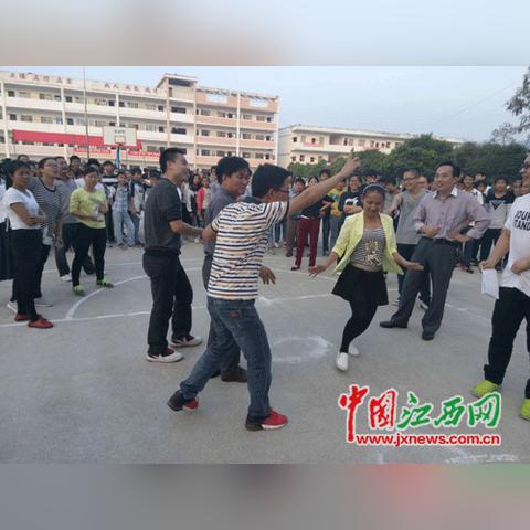 江西省赣州市田径女教练的长尾关键词有什么