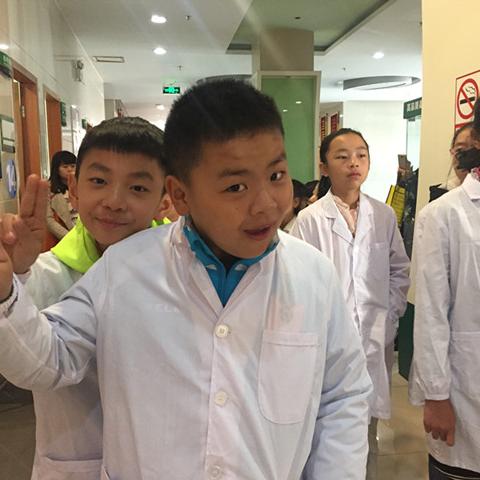 兰州角膜塑形镜配下来贵不贵，朋友花了一万在普瑞配，有知道的吗？