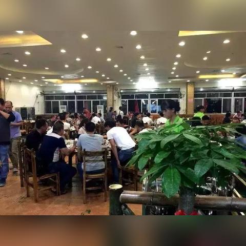 广东东莞市lv专卖店在哪里的长尾关键词有哪些