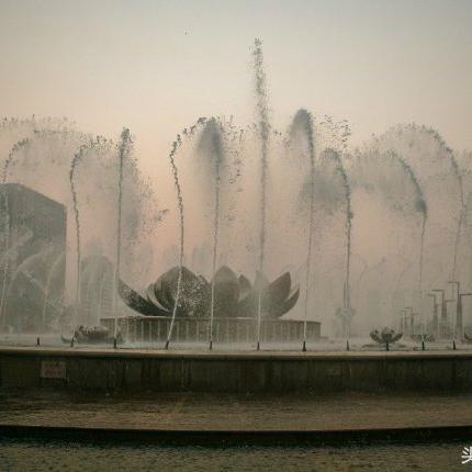 现在济南泉城广场那个喷泉都是什么时间开始，什么时间结束？