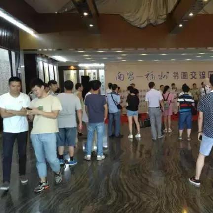 长沙市和济南市哪个大