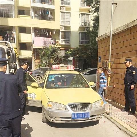 怎样在南宁要出租车资格证？