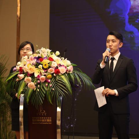 足球运动员的简历表的长尾关键词有什么