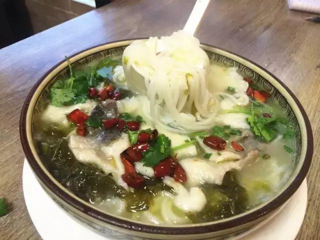 椒江有什么外卖美食（美团送外卖正常一个月能拿多少工资）