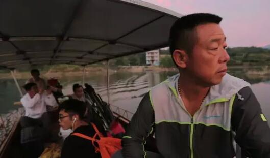 夜梦姐姐垂钓，探寻梦境深处的情感与寓意