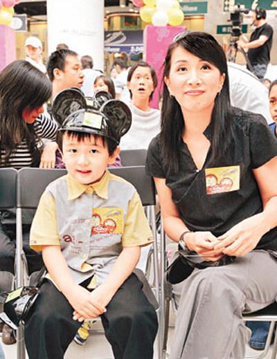 周公解梦，未婚女性梦见自己怀孕的深层含义与心理解析