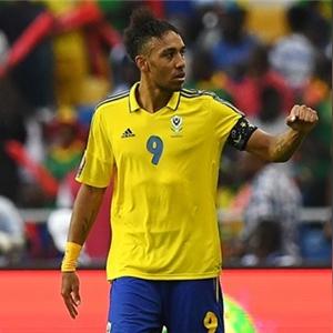 足球比赛有人流血的长尾关键词有哪些