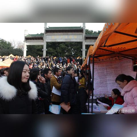 洪山区属于武昌吗？