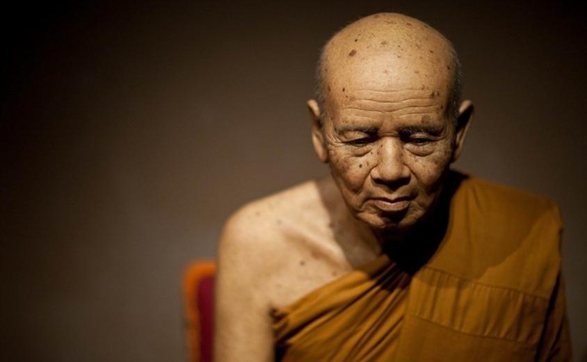 梦见自己出车祸死了，探索梦境背后的深层含义与心理解析