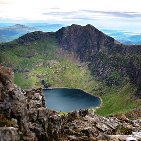 摩尔英格兰足球运动员的长尾关键词有哪些