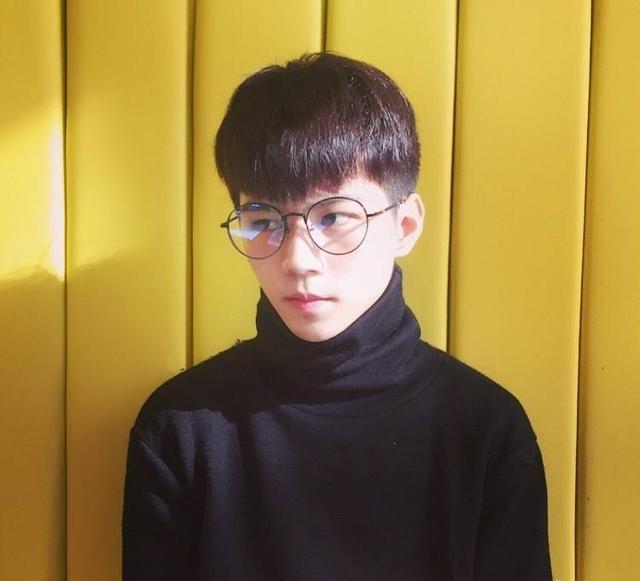 魏程,一个沉迷于长沙,和高占喜网络的少年,一个来自青海,山区的少年