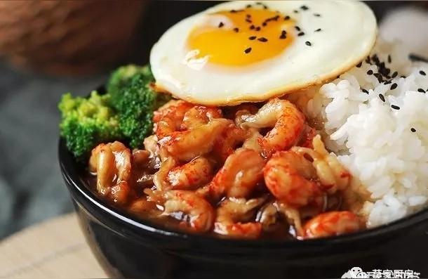 美女买什么美食（第一次和美女吃美食是什么时候）