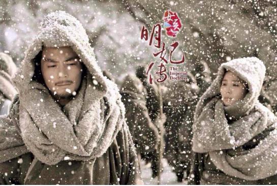 梦境雪舞，解读做梦梦见下雪的深层含义