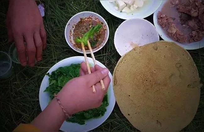 为什么选择昆明美食（云南人为什么是家乡包文化依据）