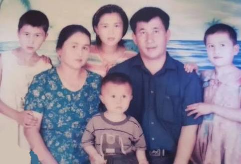 梦境交织，我妈妈三次梦见去世奶奶，探寻潜意识的呼唤与情感纽带