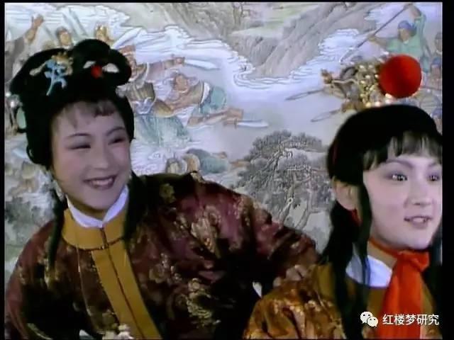 梦见男友在和别的女人亲密预示着什么解梦，梦境背后的心理密码与情感启示