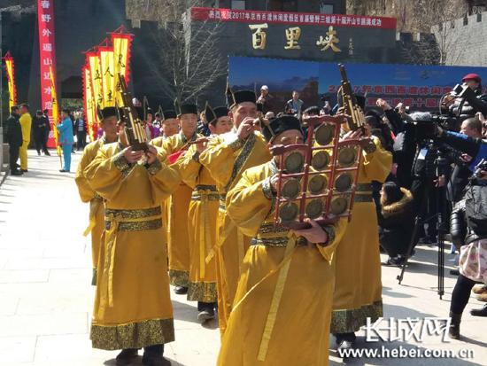 2026属鸡人全年运势：吉凶方位与财富契机全解读