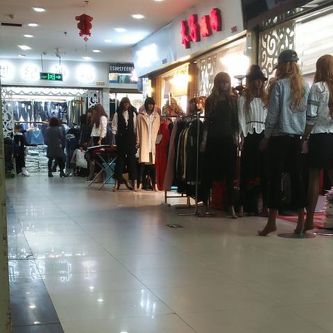 兰州市新区服装店在哪里