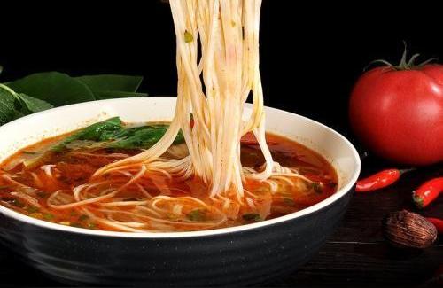 云南滇西有什么美食（贵阳的小吃为什么在云南不好卖）