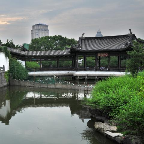武汉虹桥小学月湖校区好么？