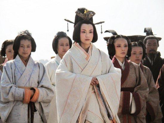 梦境解析，梦见三条蛇——蜕变的预兆与自我探索的启示