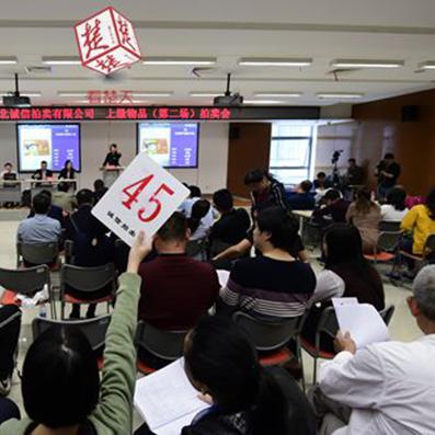 今年武汉公务员退休金发不发奖金？