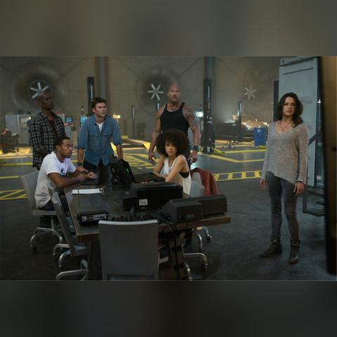 植物 大战 僵尸（植物的力量，一场与僵尸的较量）