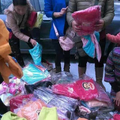 摆地摊怎么找货源卖衣服