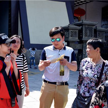 无锡市最红导游在哪里