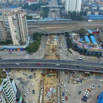 桂林市香江饭店是哪年建造的？