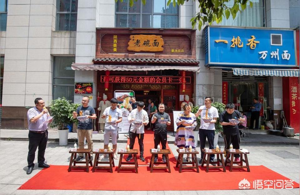 美食拍摄选用什么桌子（先要掌握拍摄环境的布置）