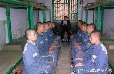 把頭發(fā)剪短視頻教程男怎么剪光頭 運(yùn)營百科