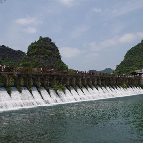 在南宁市怎么坐车去西藏