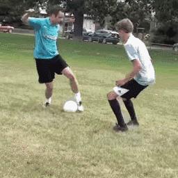 怎么才能轻松过人足球