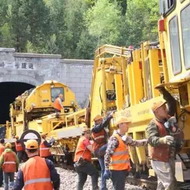 哈尔滨工务机械段通勤相关长尾关键词有哪些