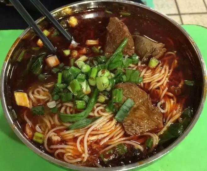 美食广场靠什么盈利（新乡几个万达广场）