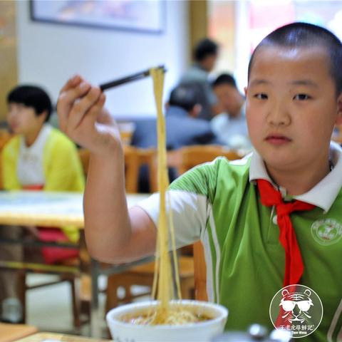 兰州老虎照片曝光事件的相关长尾关键词有哪些