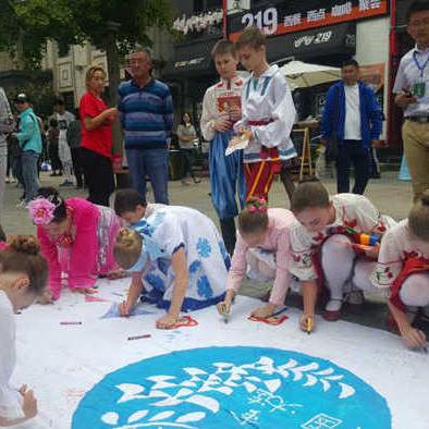 大连市槐花大道叫什么街