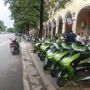 南宁市第八中学附近有共享单车吗？