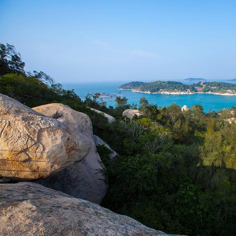 河南跟福建谁的海拔更高？