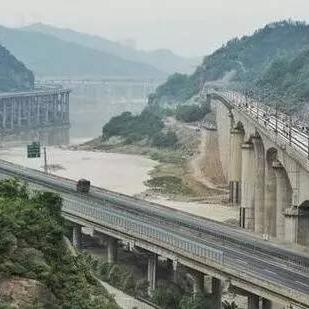 成都市区怎么游览地铁站的长尾关键词有哪些