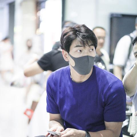 成都市市场收头发的店在哪里