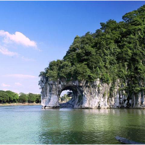 南宁秀峰路地铁站是哪个区？
