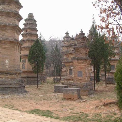 河南少林寺哪个好