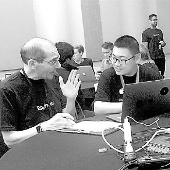 济南哪里有苹果专卖店？