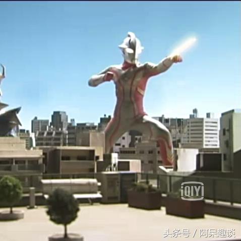 足球比赛指挥区域的长尾关键词有什么